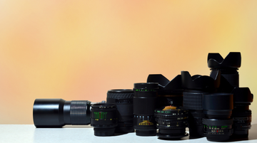 How to Take Better Mobile Photos with Clip-On Zoom Lenses